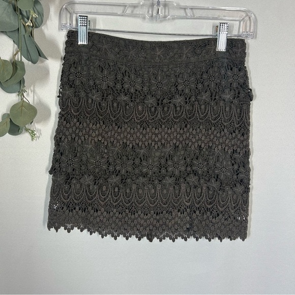 American Eagle | Lace Mini Skirt Dark Gray Women’s Size 0 - Picture 3 of 12